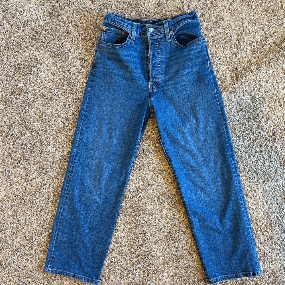 Levi’s rib cage ankle straight
